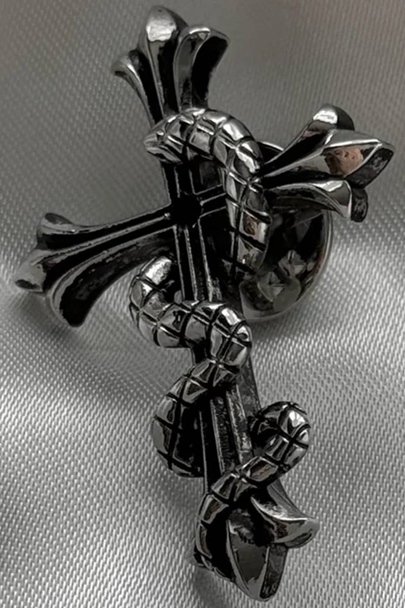 gibous (ギボス) snake cross pin badge