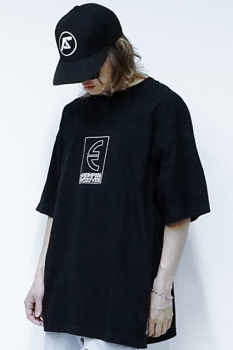 SLEEPING TABLET (スリーピングタブレット) FLAG [ TEE ] BLACK