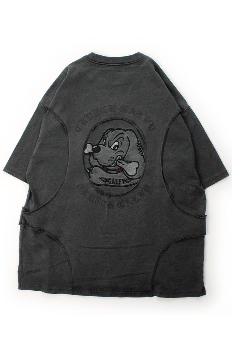 【予約商品】GALFY (ガルフィー) 穴の向こうにわんちゃんTEE - Ink Black