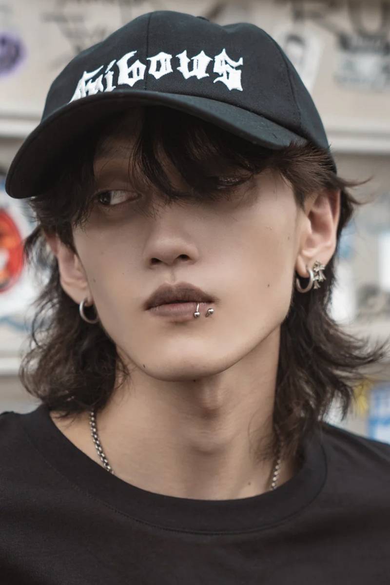 gibous (ギボス) gothic logo long bill cap