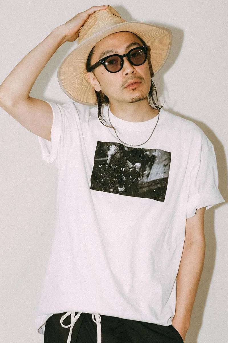 NineMicrophones (ナインマイクロフォンズ) Pass the mic TEE - White