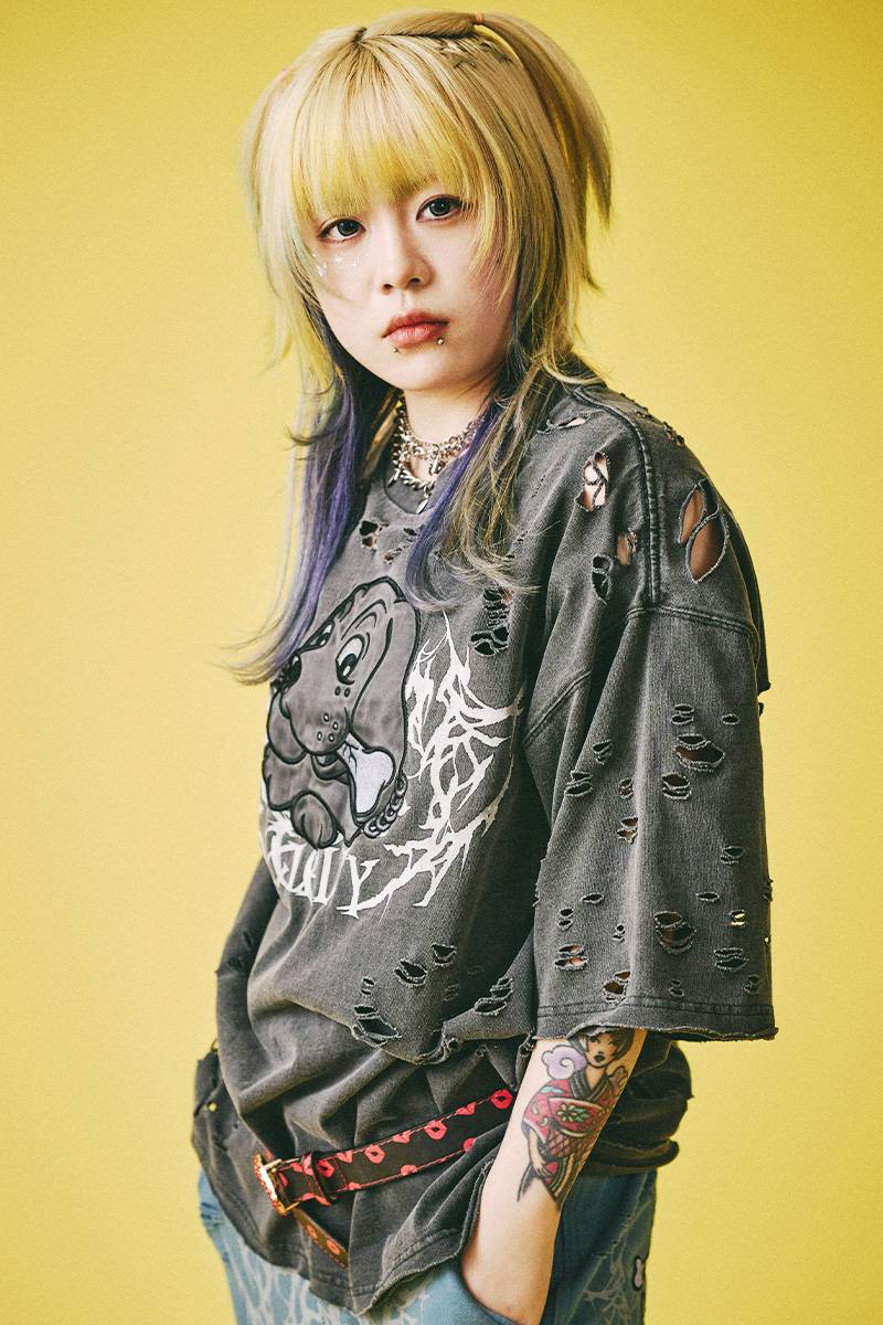 GALFY (ガルフィー) 病みに溶かされし大ダメージTシャツ - Ink Black