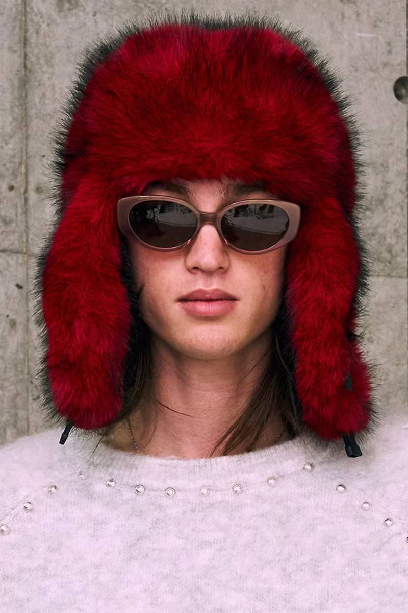 【予約商品】A Good Bad Influence(ア・グッド・バッド・インフルエンス) FUR HAT - Red