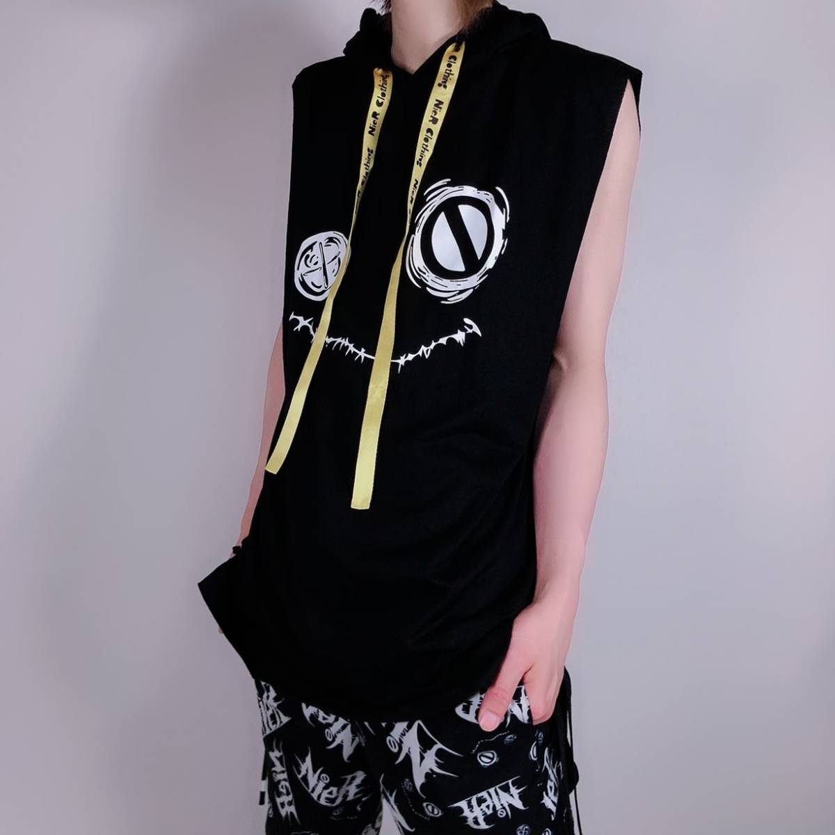 NieR (ニーア) NO SLEEVES HOODIE / ロックファッション