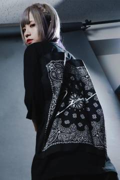 ZENON(ゼノン) Embroidery & bandana patchwork S/S big BLACK