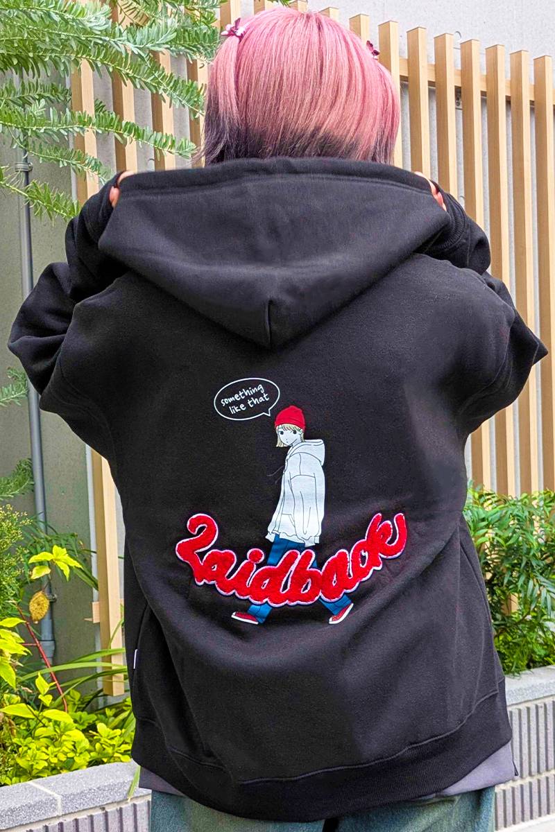 Red Cap Girl(レッド・キャップ・ガール) バックサテン刺繍 フルジップ ビッグパーカー - Black