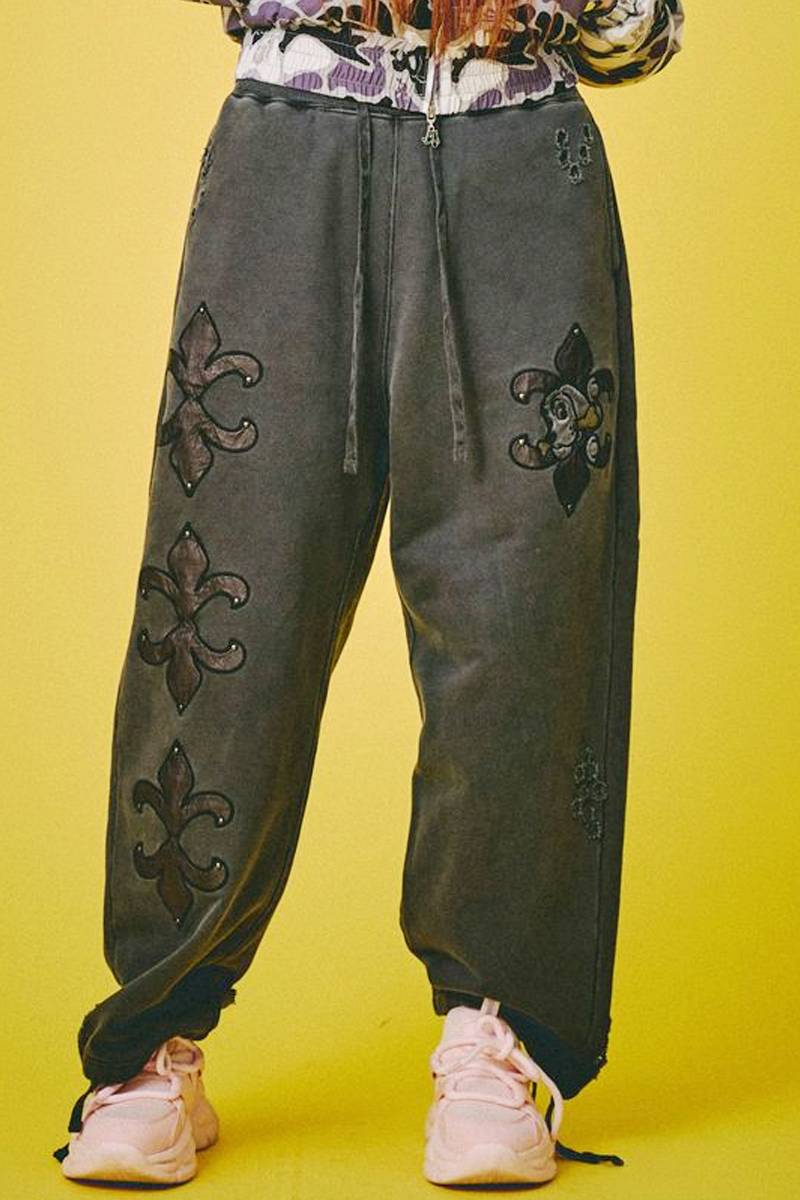 【予約商品】GALFY(ガルフィー) ぼろぼろロゴ百合の紋スウェットパンツ - Ink Black