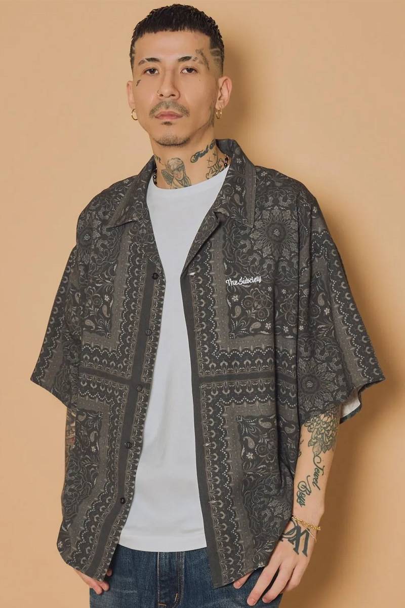 Subciety (サブサエティ) Medallion rayon shirt - Black