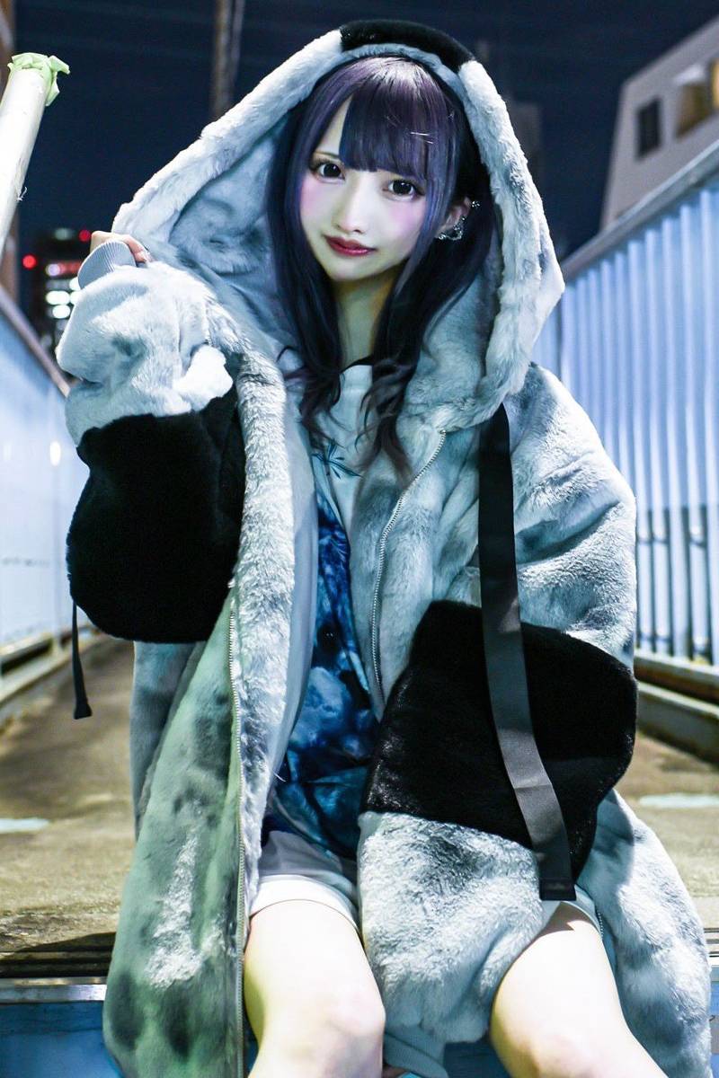 travas tokyo Drip Logo Faux Fur ファーパーカー