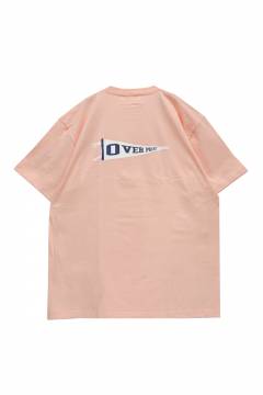 over print(オーバープリント) back pennant Tee (light coral pink)