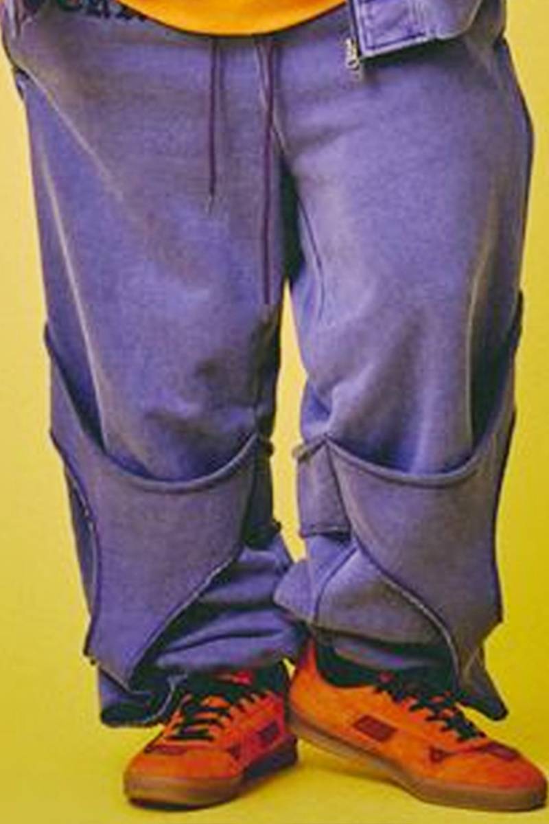 【予約商品】GALFY(ガルフィー) 穴の向こうにわんちゃんスウェット - Purple