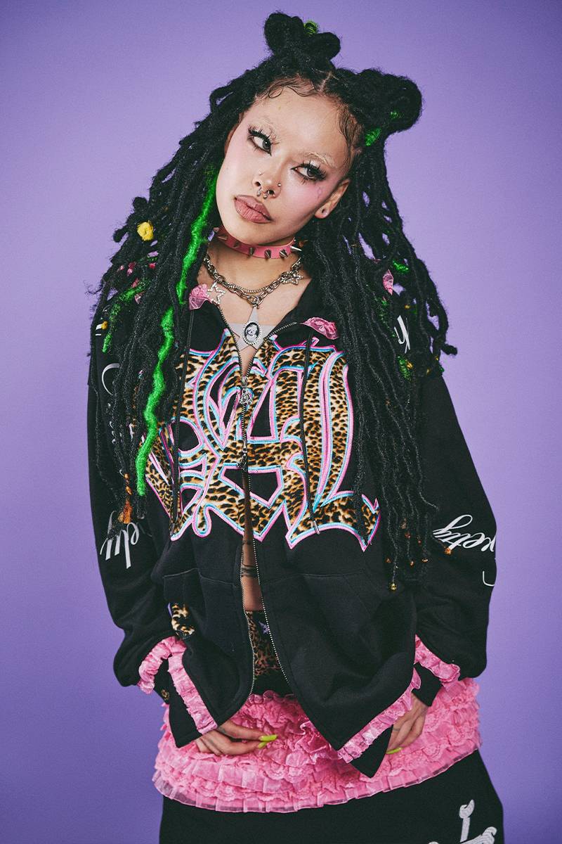 【予約商品】GALFY（ガルフィー）ぷりぷりボーンふりるパーカー - BLACK