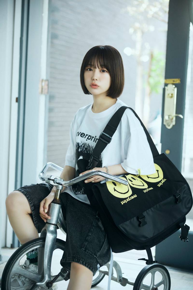 over print (オーバープリント) ICONIC Messenger Bag