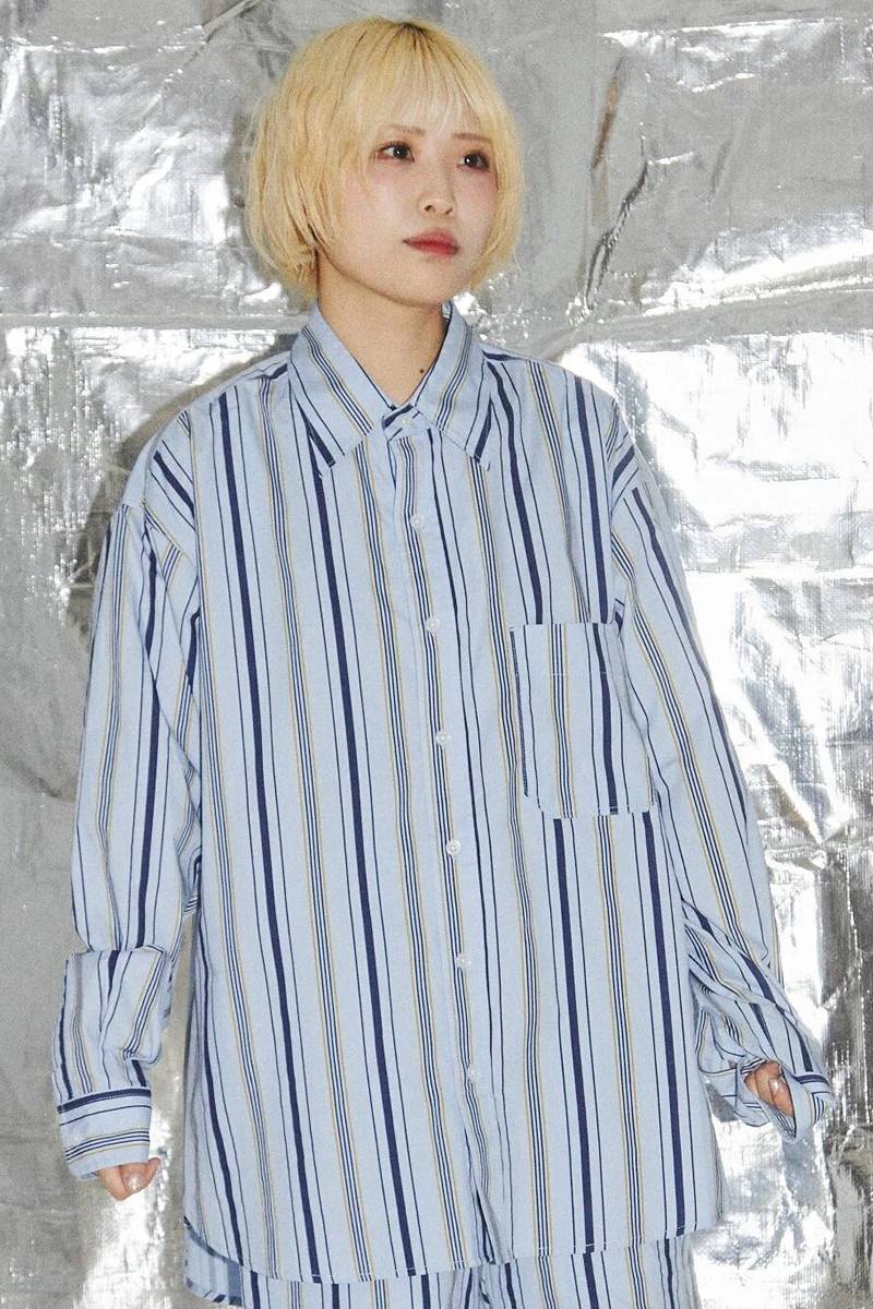 neüron(にゅうろん) ストライプロングシャツ - Blue