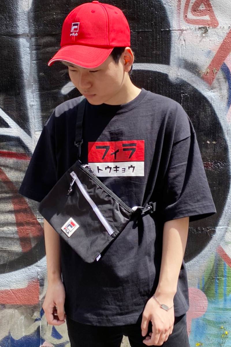 FILA FFM9841 ユニセックス クルーネックシャツ BLACK