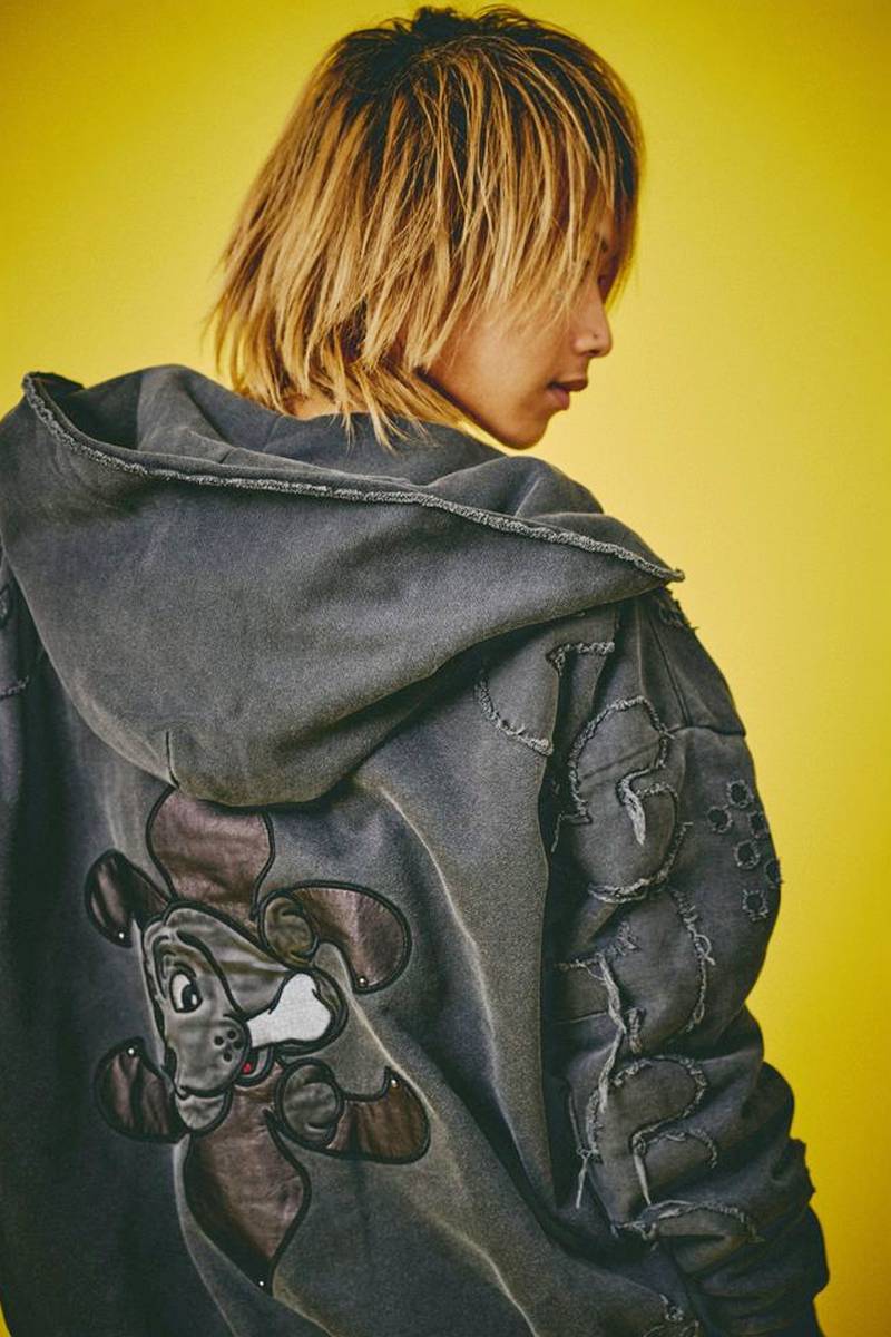 【予約商品】GALFY(ガルフィー) ぼろぼろロゴ百合の紋パーカー - Ink Black