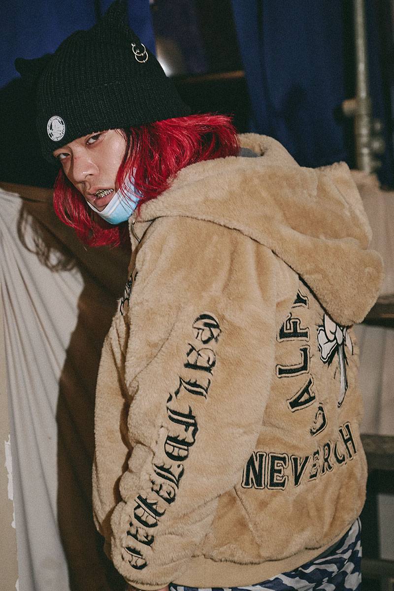 【予約商品】GALFY（ガルフィー）おしゃぶりヤリラファーブルゾン - BEIGE