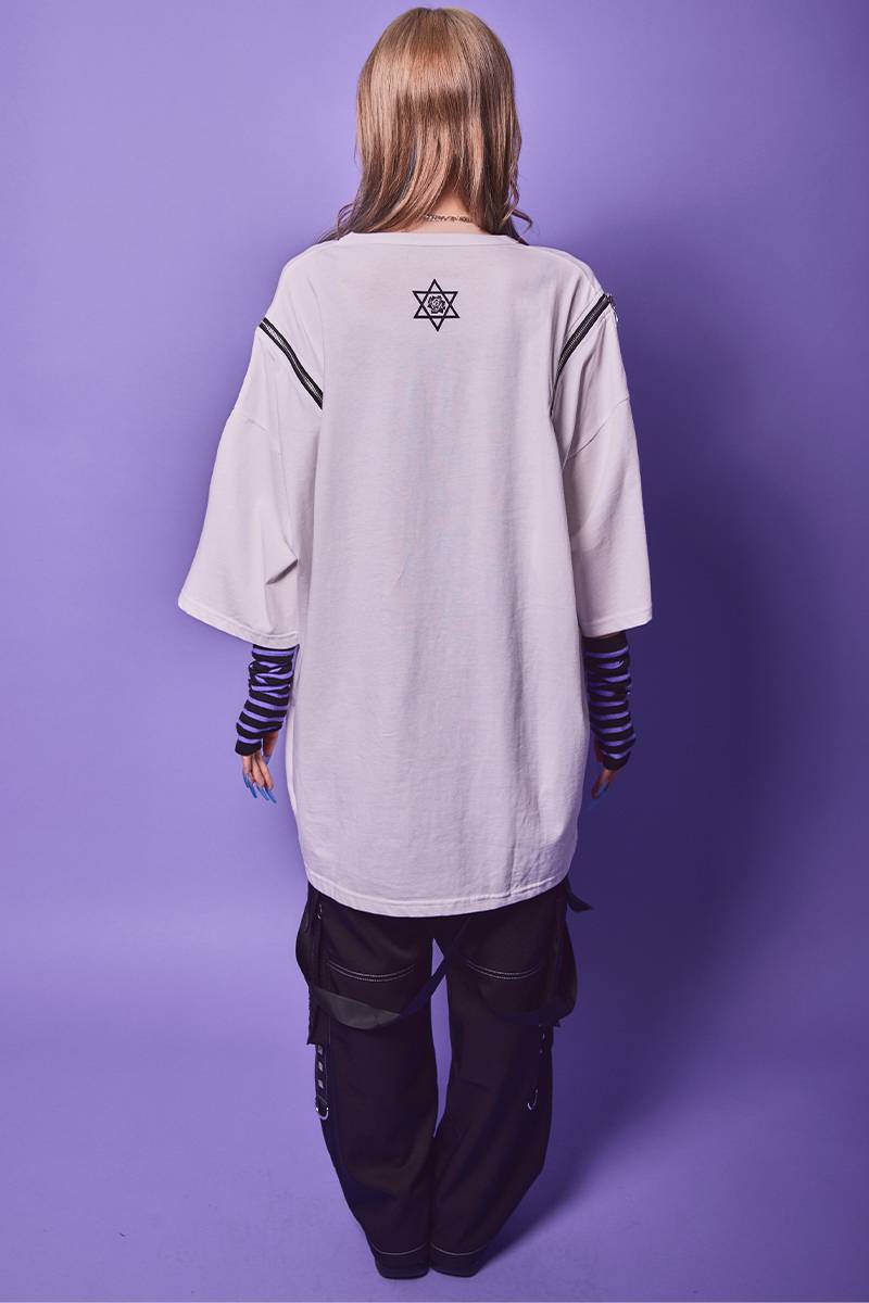 【2025年】エレガントファッションを上品に着 寝田ルネ×PSYCHO NATION(サイコネーション) デビルTEE WHITE トップス