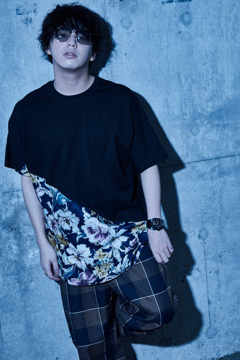 Zephyren(ゼファレン) SWITCHING TEE BLACK / FLOWER