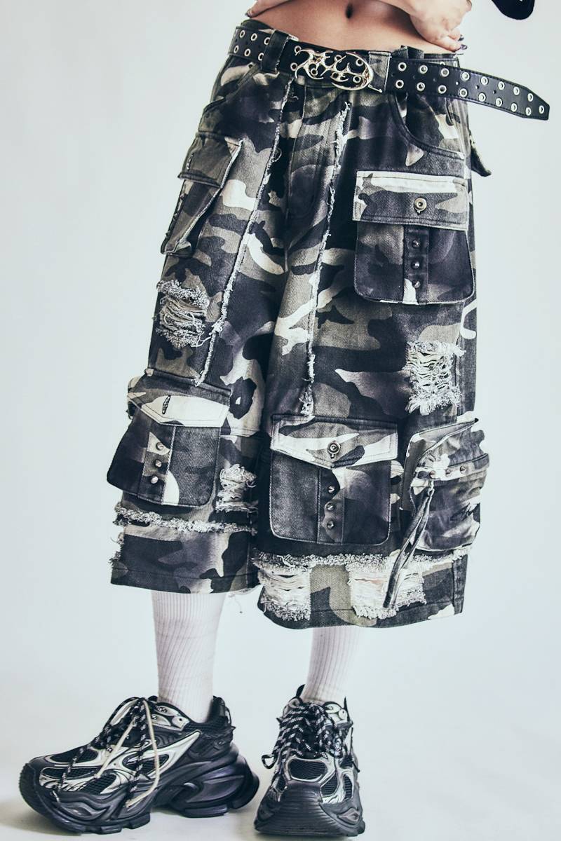 P.N UNDERGROUND (サイコ・ネーション・アンダーグラウンド) ダメージ・カーゴ・ハーフ・パンツ -  Gray Camo