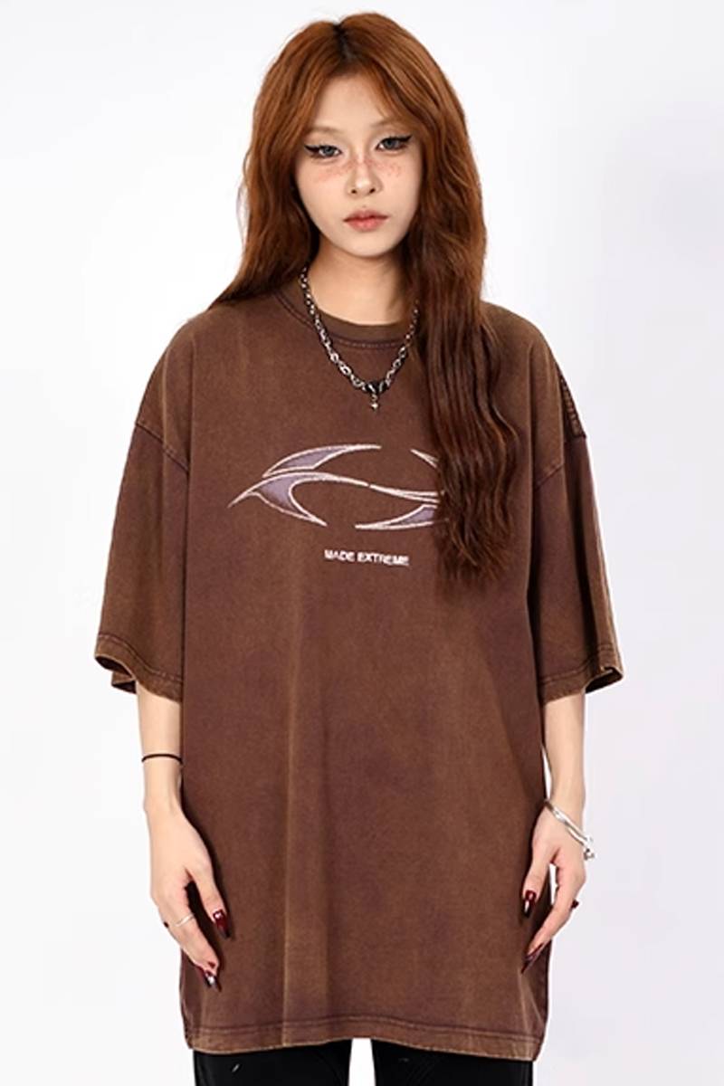 MADE EXTREME(メイドエクストリーム) ピグメントロゴエンブレムTee - BROWN