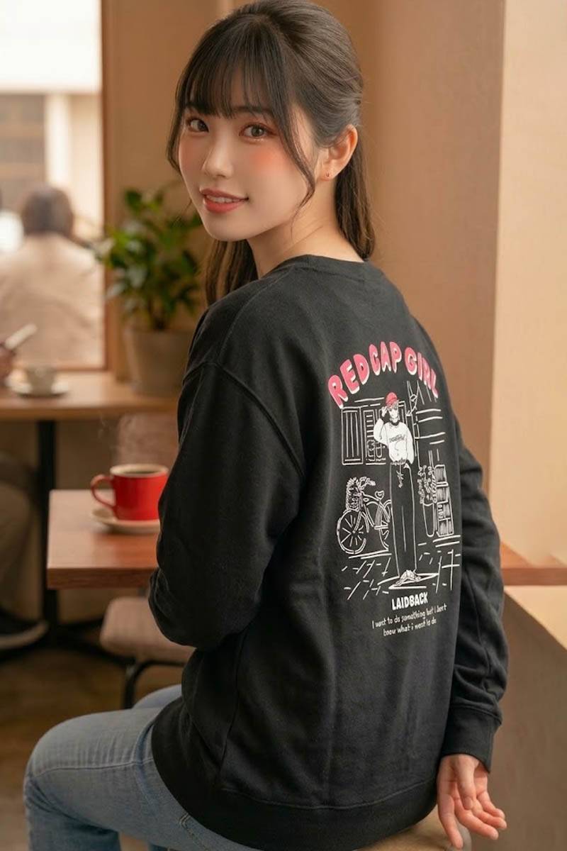 Red Cap Girl (レッド・キャップ・ガール) ダンボール・バック・プリントC/N - Black