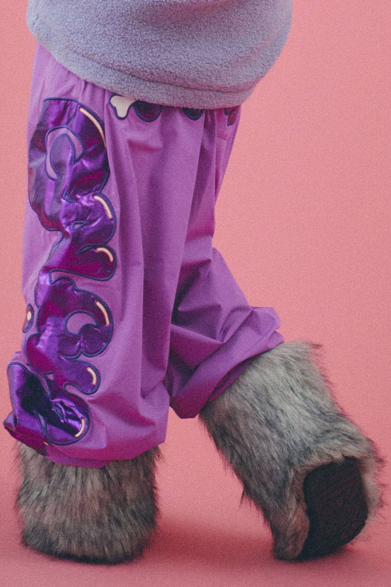 GALFY (ガルフィー) ピッカピカのゆるゆるパンツ PURPLE