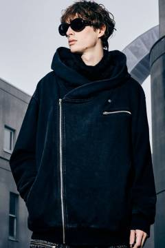 グランジ・ロックを基調にした人気ブランド glamb(グラム)より グランジ・ロックを基調にした人気ブランド glamb(グラム)より