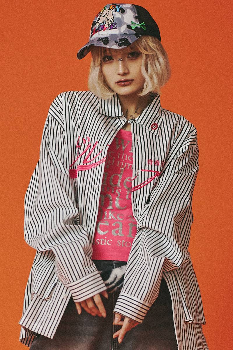 GALFY (ガルフィー) きゅんきゅんLOVEシャツ - Black Stripe