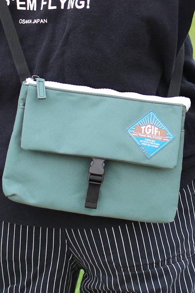 TGIF! THANK GOD, IT’S FES! フェスバッグ TGIF! ポリエステル横型ミニショルダー/サコッシュ - Green