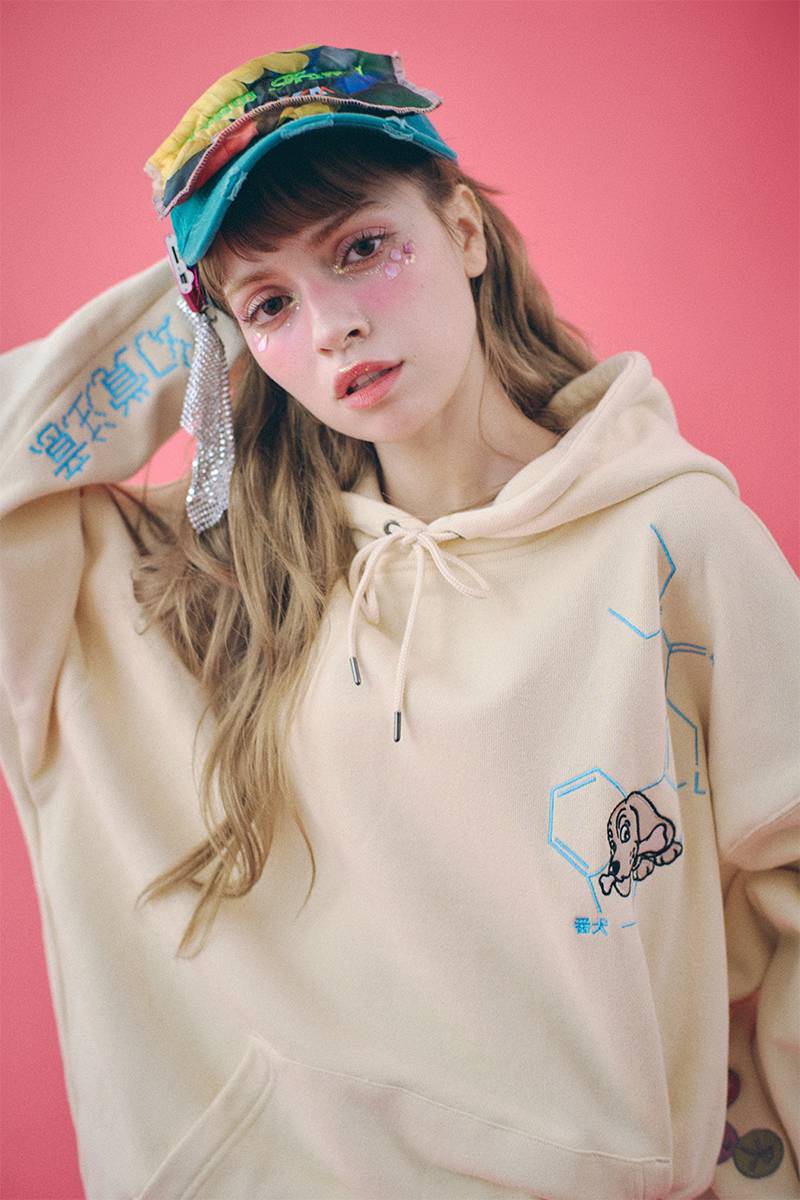 GALFY (ガルフィー) GALSDガンギマリパーカー O.WHITE / ロック GALFY (ガルフィー) GALSDガンギマリパーカー O.WHITE / ロック