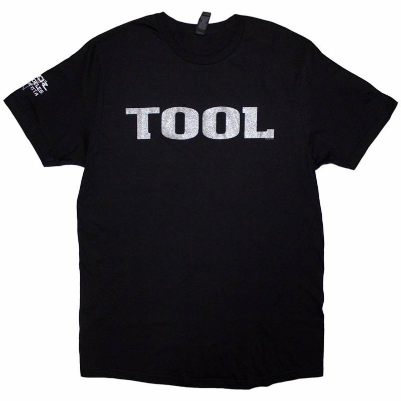 【予約商品】TOOL バンドTシャツ ユニセックス: Metallic Silver Logo (Black) (Sleeve Print)