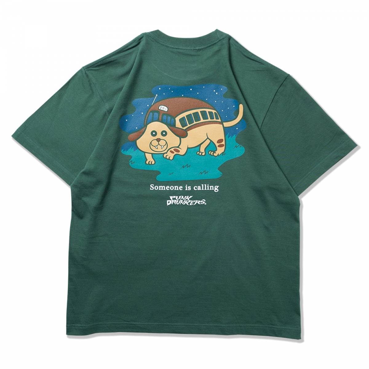 【予約商品】PUNK DRUNKERS (パンクドランカーズ)【予約・7月入荷】イヌバスTEE - D.GREEN