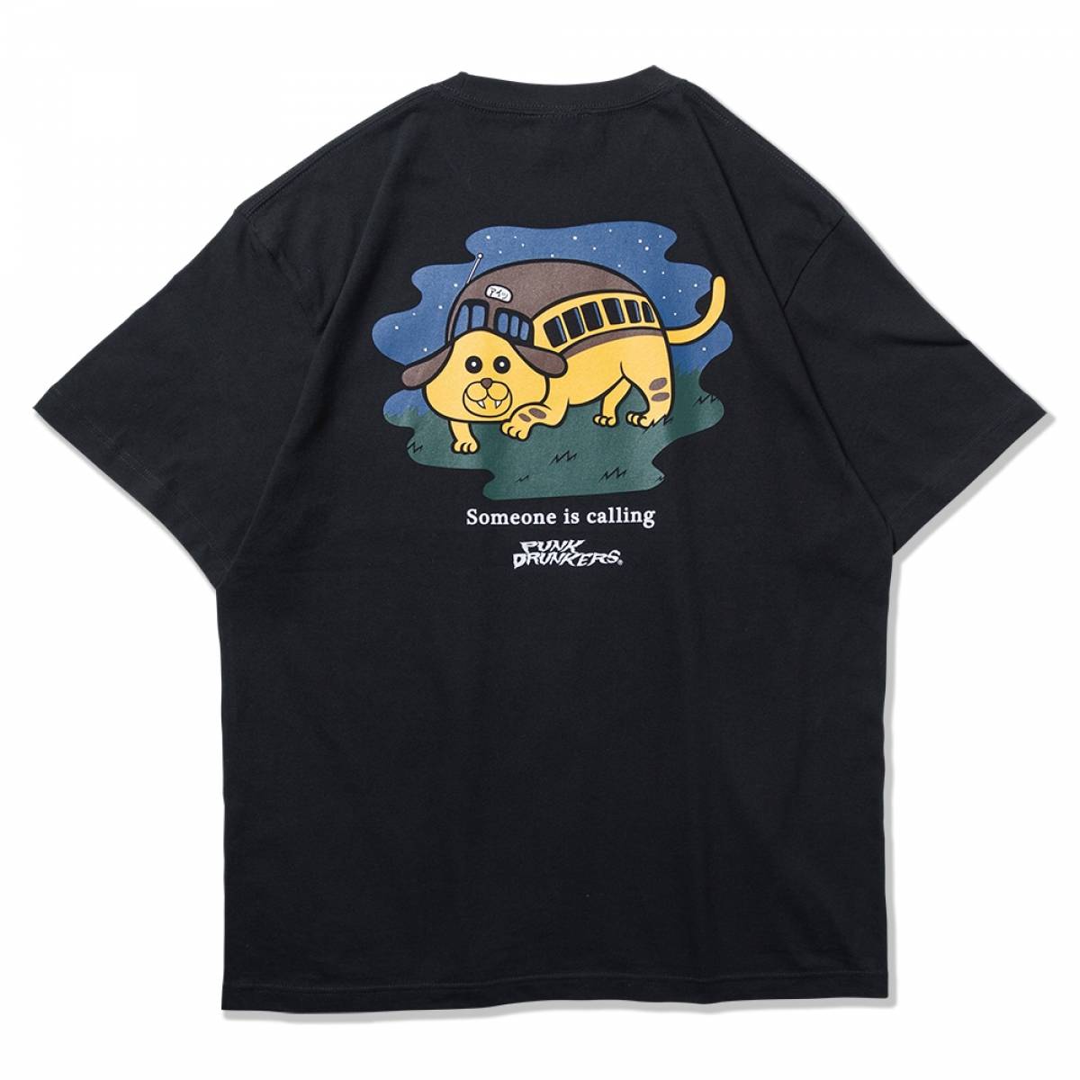 【予約商品】PUNK DRUNKERS (パンクドランカーズ イヌバスTEE - BLACK
