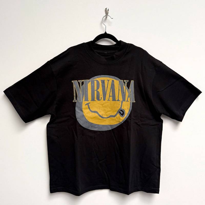 【予約商品】NIRVANA Unisex Oversized Boxy バンドTシャツ: Evergreen (Black)