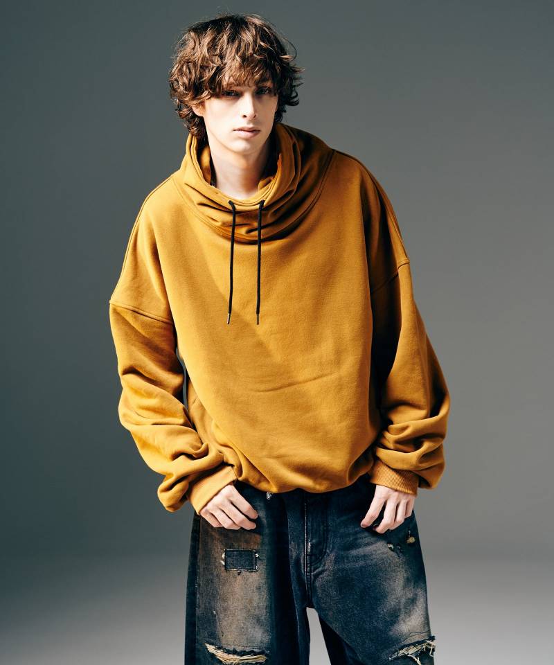 【予約商品】glamb(グラム)High Neck Balloon Sweat / ハイネックバルーンスウェット - Mustard