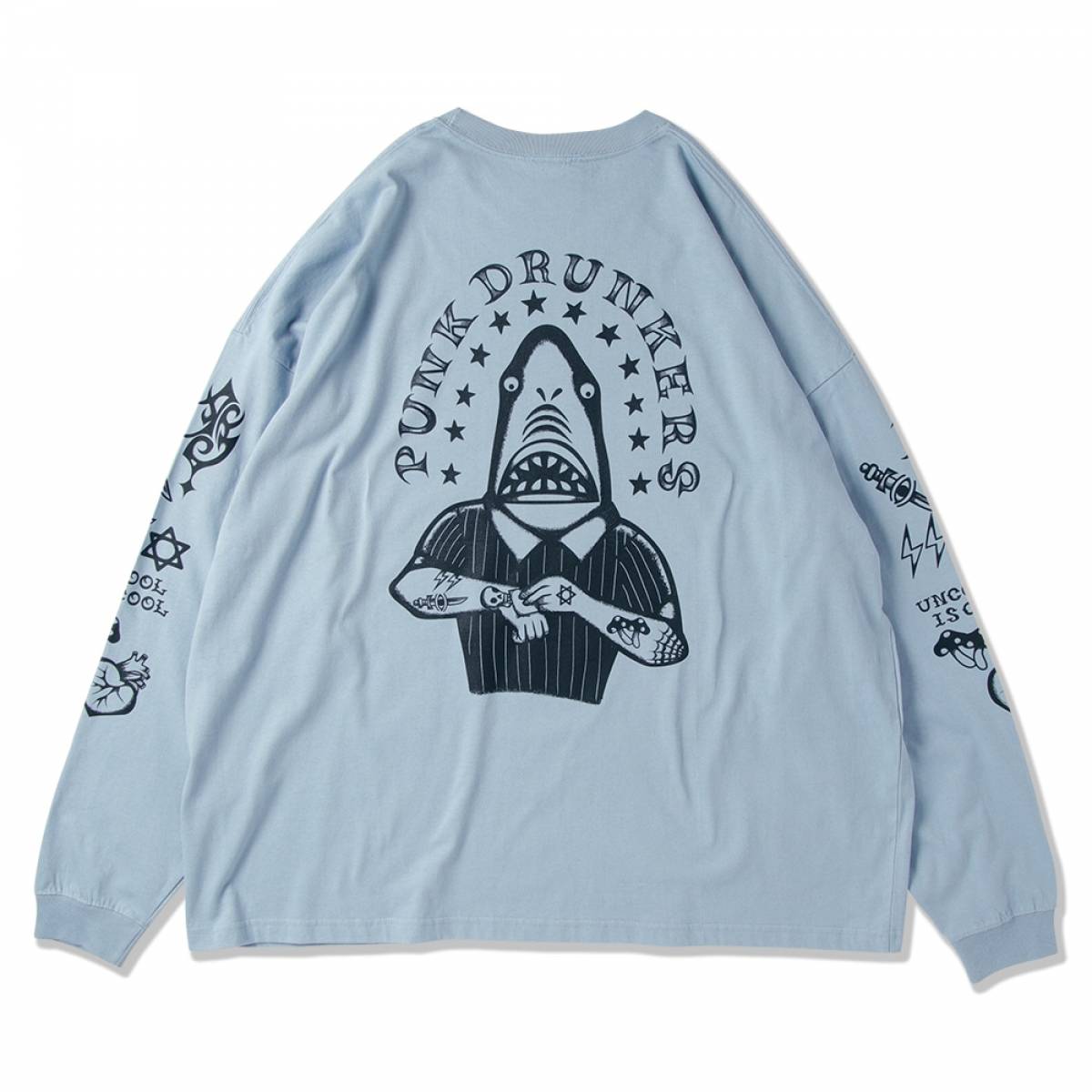 【予約商品】PUNK DRUNKERS (パンクドランカーズ) タトゥー鮫人BIGロンTEE - S.BLUE
