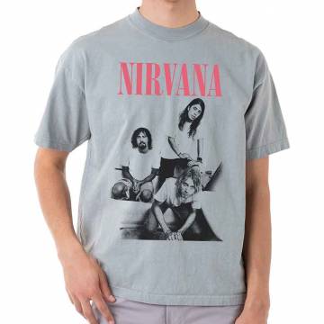 【予約商品】NIRVANA ユニセックスTシャツ: Bathroom Photo