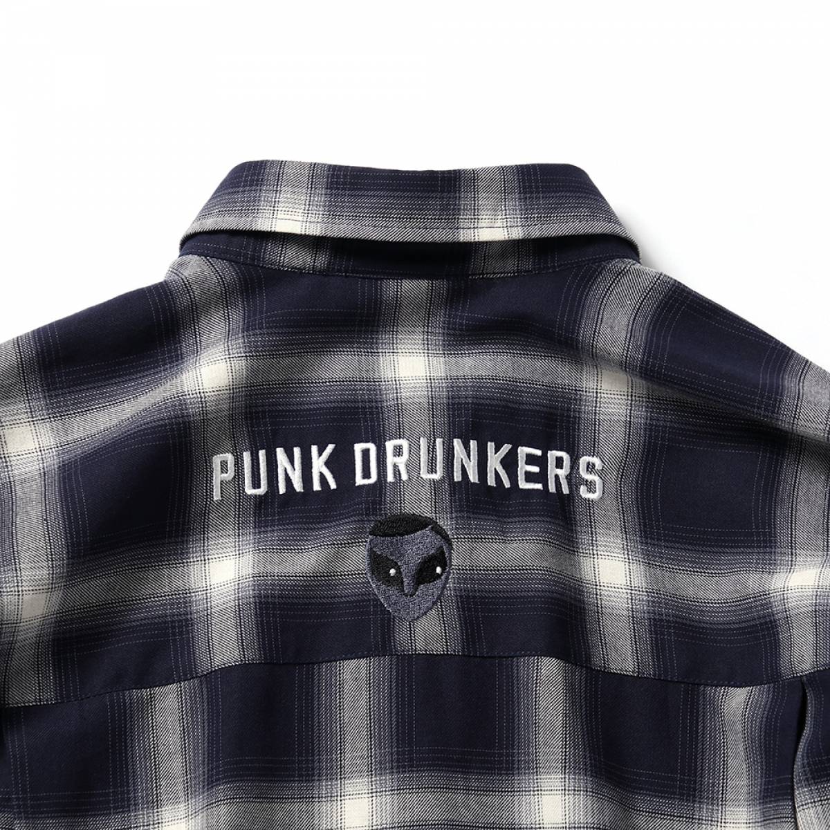 予約商品】PUNK DRUNKERS (パンクドランカーズ) UMA刺繍シャツ 予約商品】PUNK DRUNKERS (パンクドランカーズ) UMA刺繍シャツ