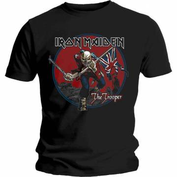 【予約商品】IRON MAIDEN バンドTシャツ ユニセックス: Trooper Red Sky - BLACK