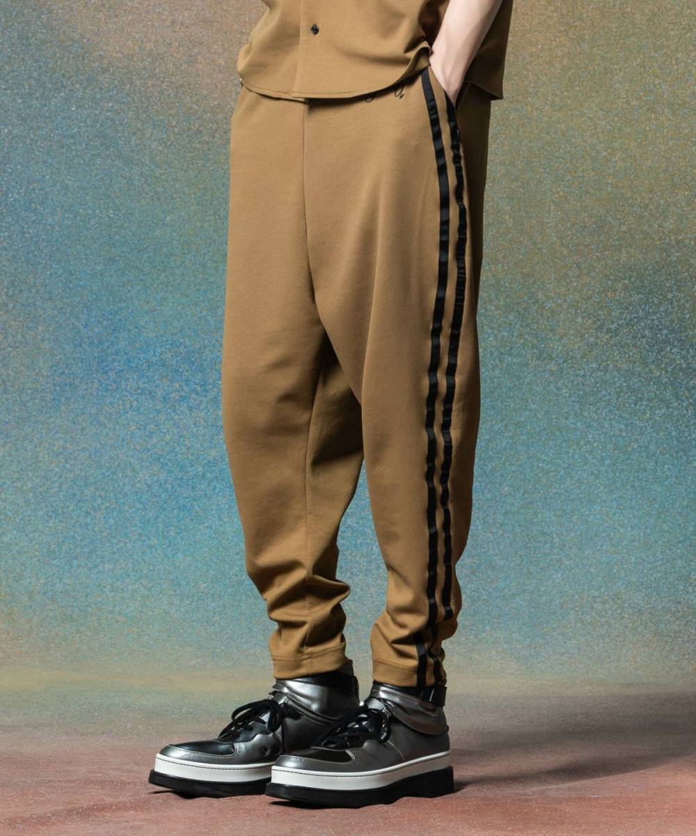 【予約商品】glamb(グラム)GB0225/P15 : Line Tape Track Pants / ラインテープトラックパンツ - Beige